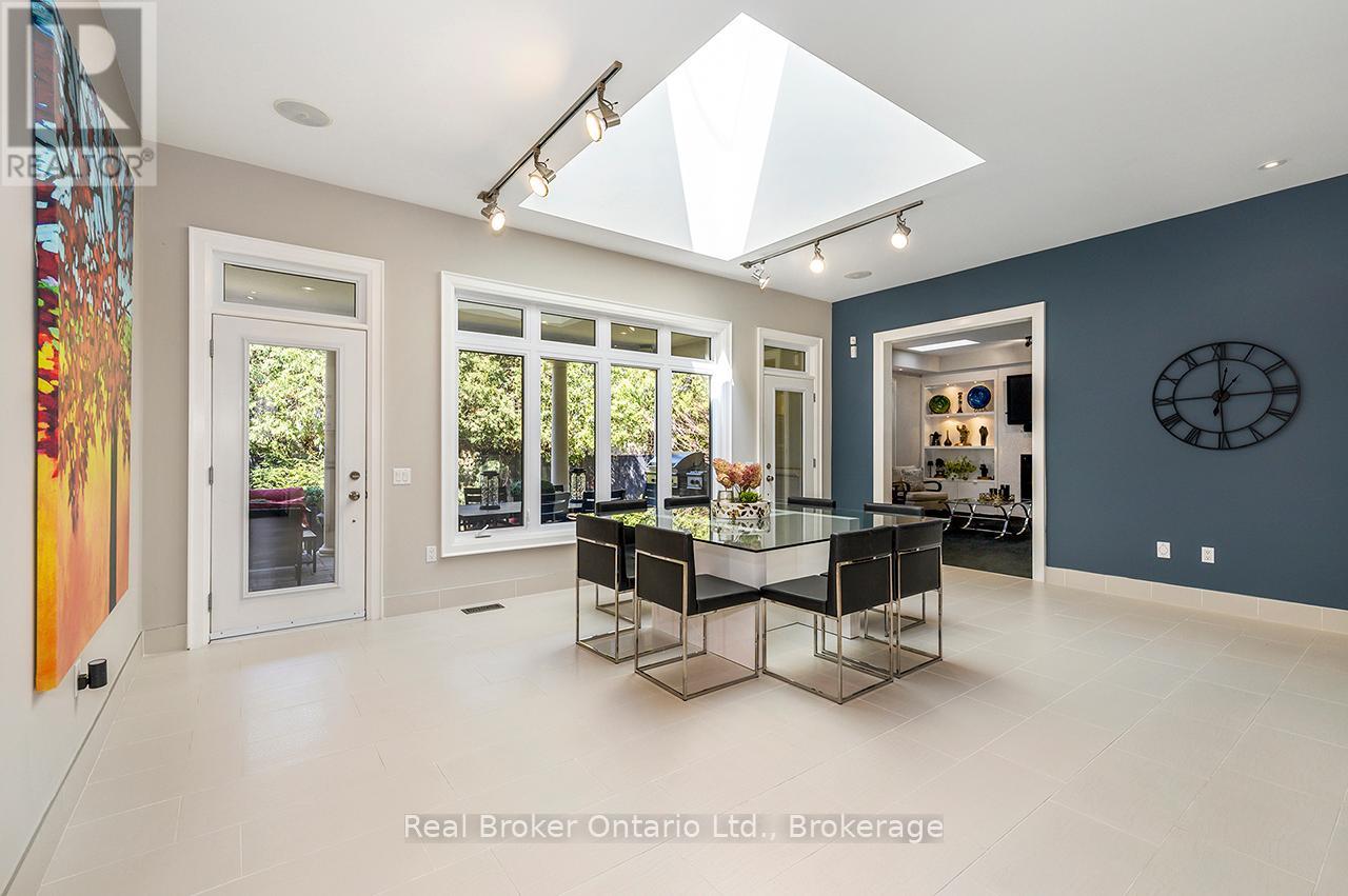 4507 Lakeshore Road, Burlington, Ontario  L7L 1B3 - Photo 10 - W12977278