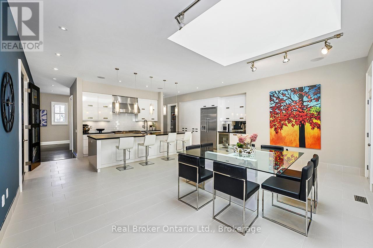 4507 Lakeshore Road, Burlington, Ontario  L7L 1B3 - Photo 11 - W12977278