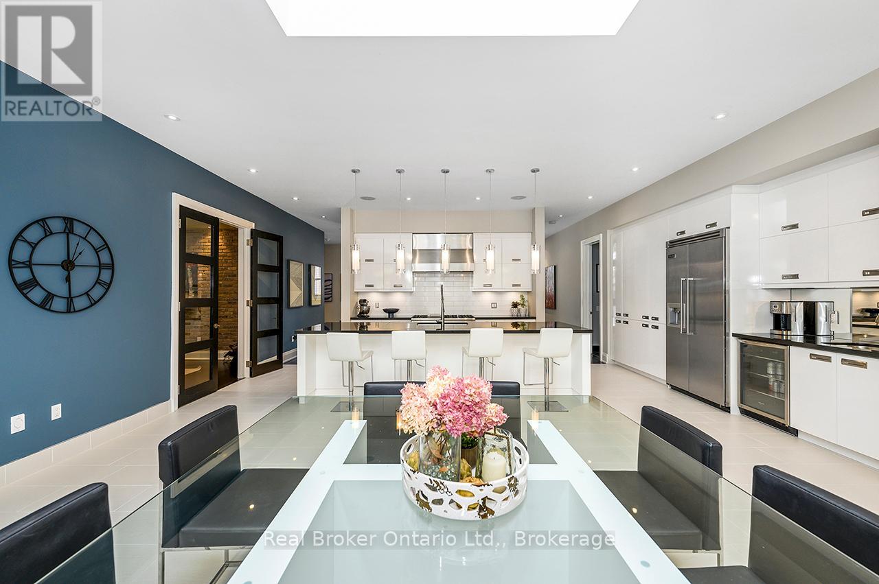 4507 Lakeshore Road, Burlington, Ontario  L7L 1B3 - Photo 12 - W12977278