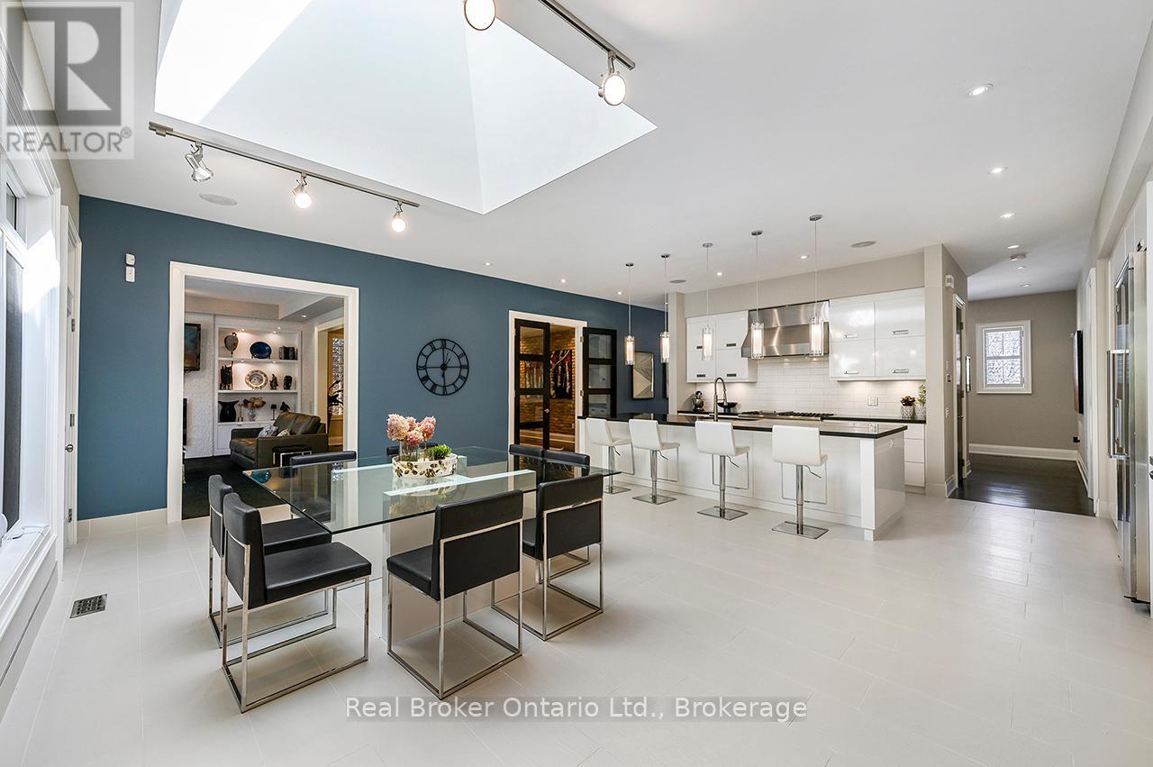 4507 Lakeshore Road, Burlington, Ontario  L7L 1B3 - Photo 13 - W12977278