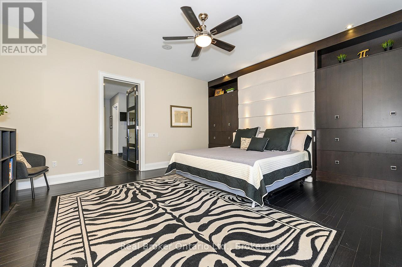 4507 Lakeshore Road, Burlington, Ontario  L7L 1B3 - Photo 19 - W12977278