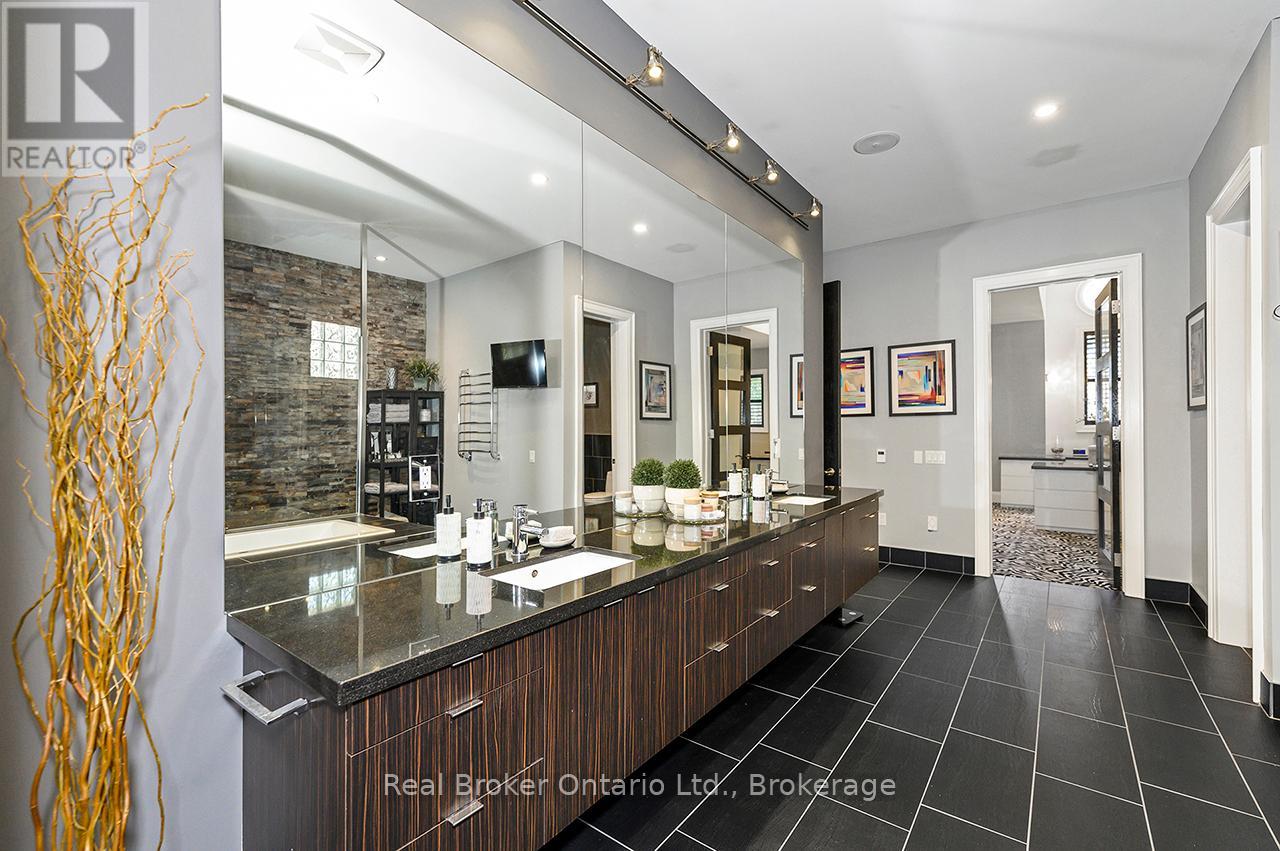 4507 Lakeshore Road, Burlington, Ontario  L7L 1B3 - Photo 20 - W12977278