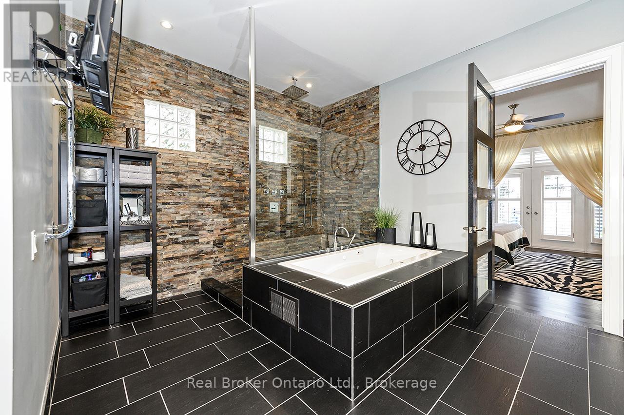 4507 Lakeshore Road, Burlington, Ontario  L7L 1B3 - Photo 21 - W12977278