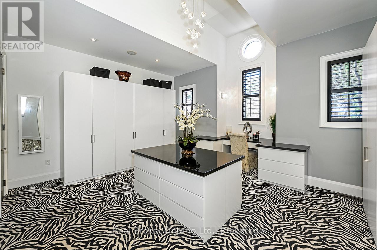 4507 Lakeshore Road, Burlington, Ontario  L7L 1B3 - Photo 25 - W12977278