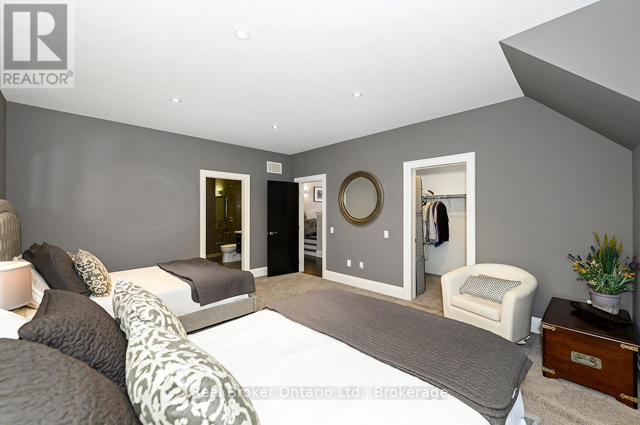 4507 Lakeshore Road, Burlington, Ontario  L7L 1B3 - Photo 32 - W12977278