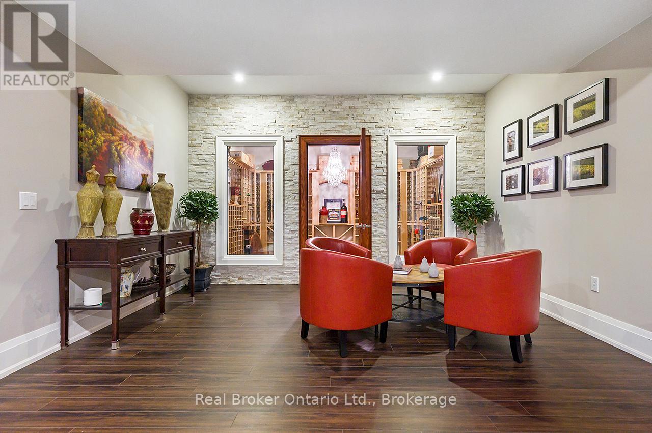 4507 Lakeshore Road, Burlington, Ontario  L7L 1B3 - Photo 35 - W12977278