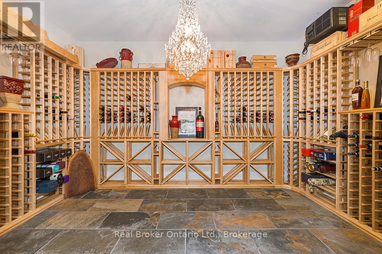 4507 Lakeshore Road, Burlington, Ontario  L7L 1B3 - Photo 36 - W12977278