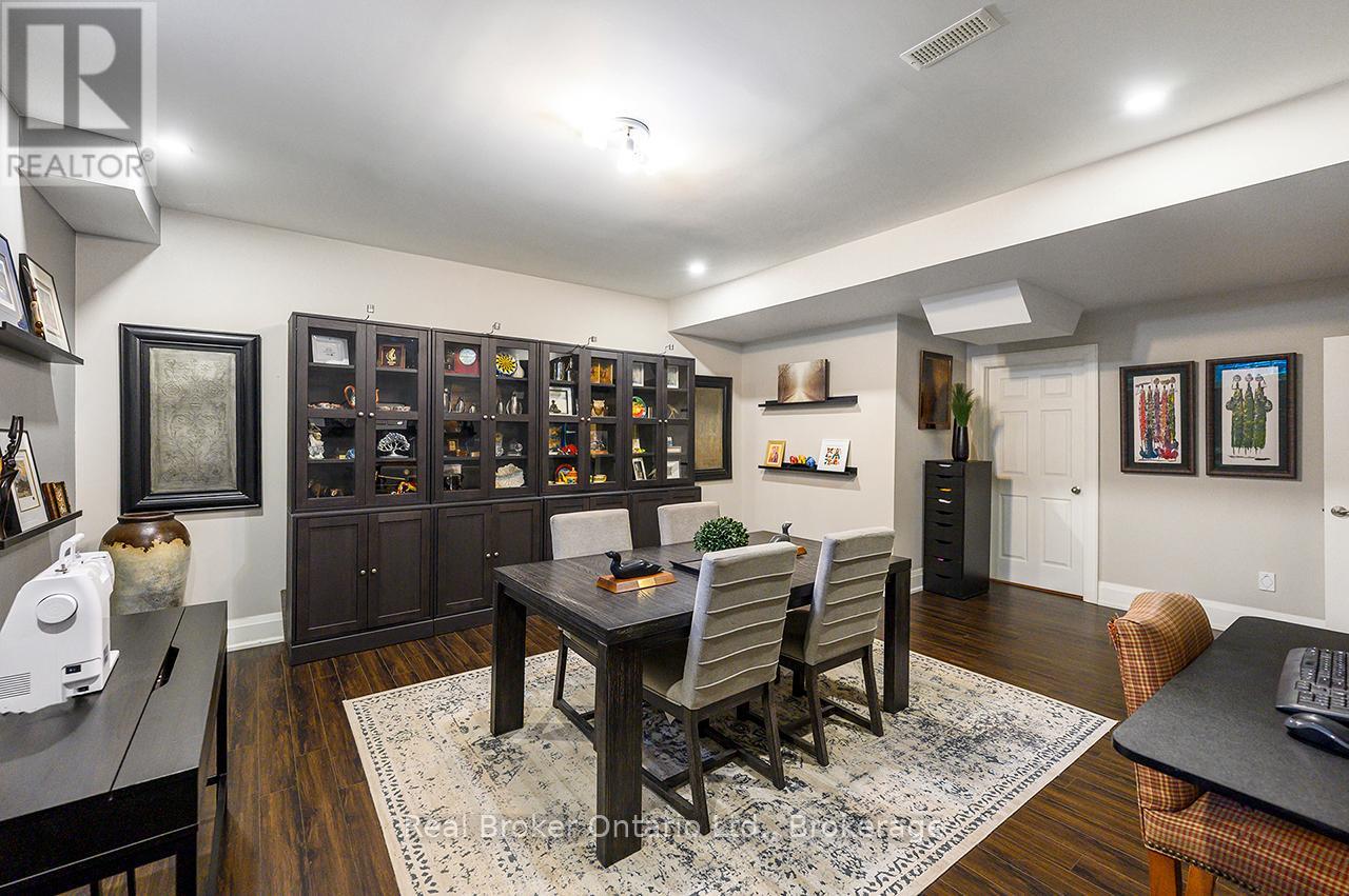 4507 Lakeshore Road, Burlington, Ontario  L7L 1B3 - Photo 37 - W12977278