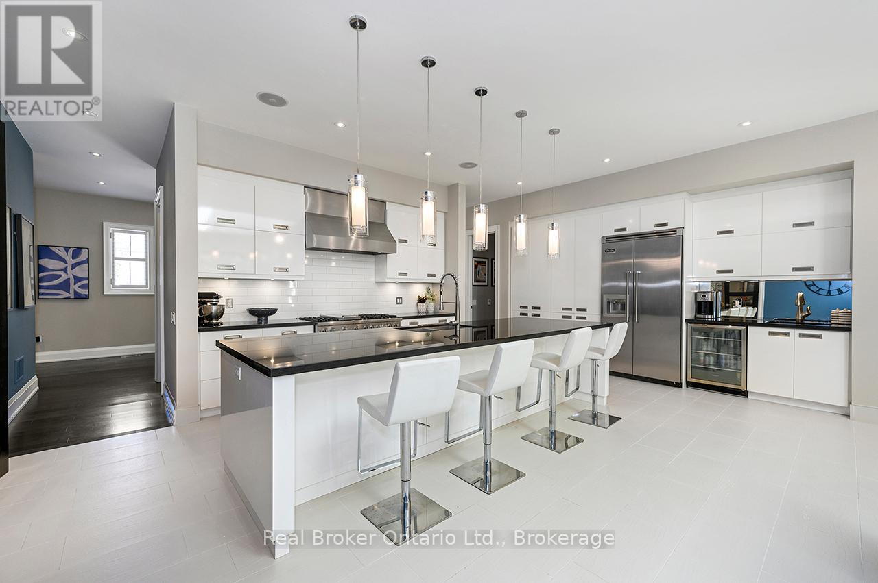 4507 Lakeshore Road, Burlington, Ontario  L7L 1B3 - Photo 5 - W12977278