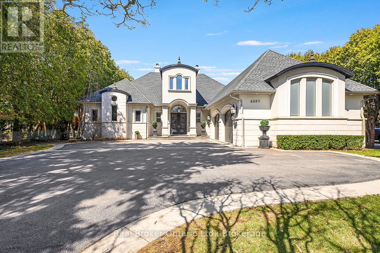 4507 Lakeshore Road, Burlington, Ontario  L7L 1B3 - Photo 50 - W12977278