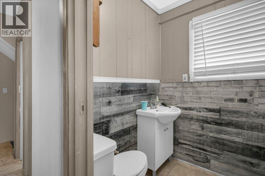 131 2 Avenue N, Vulcan, Alberta  T0L 2B0 - Photo 10 - A2263457