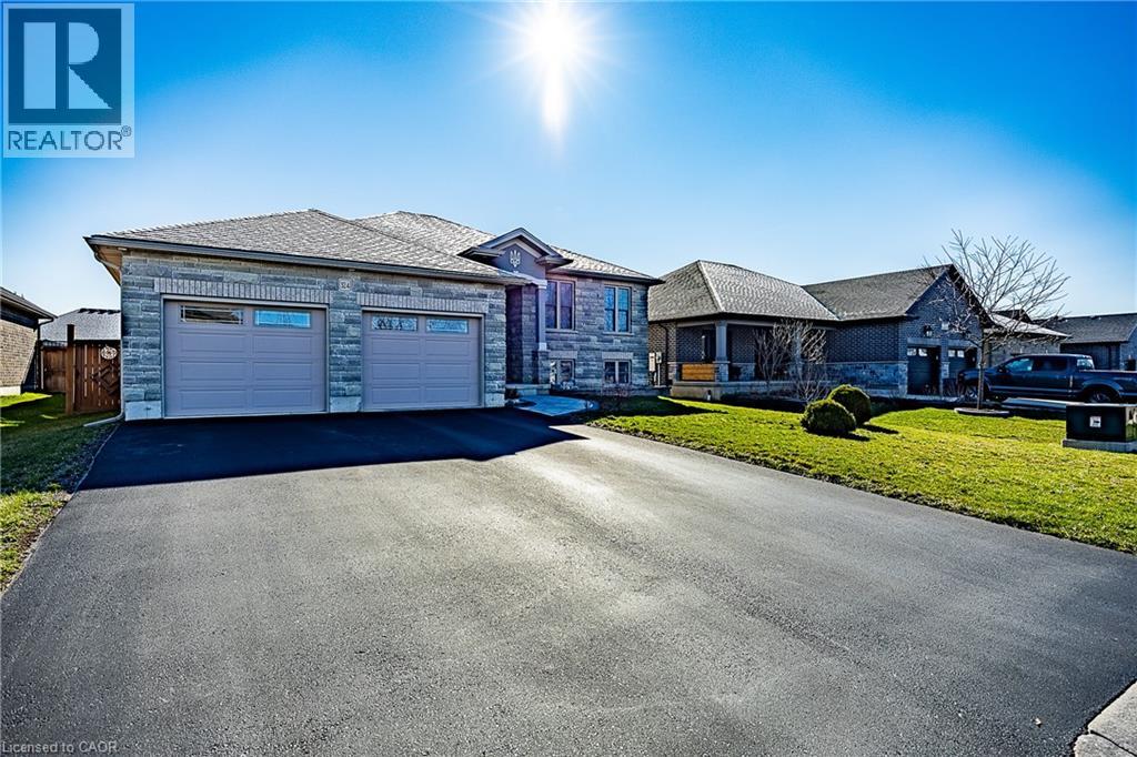 324 Courtland Street, Delhi, Ontario  N4B 0A8 - Photo 2 - 40819094