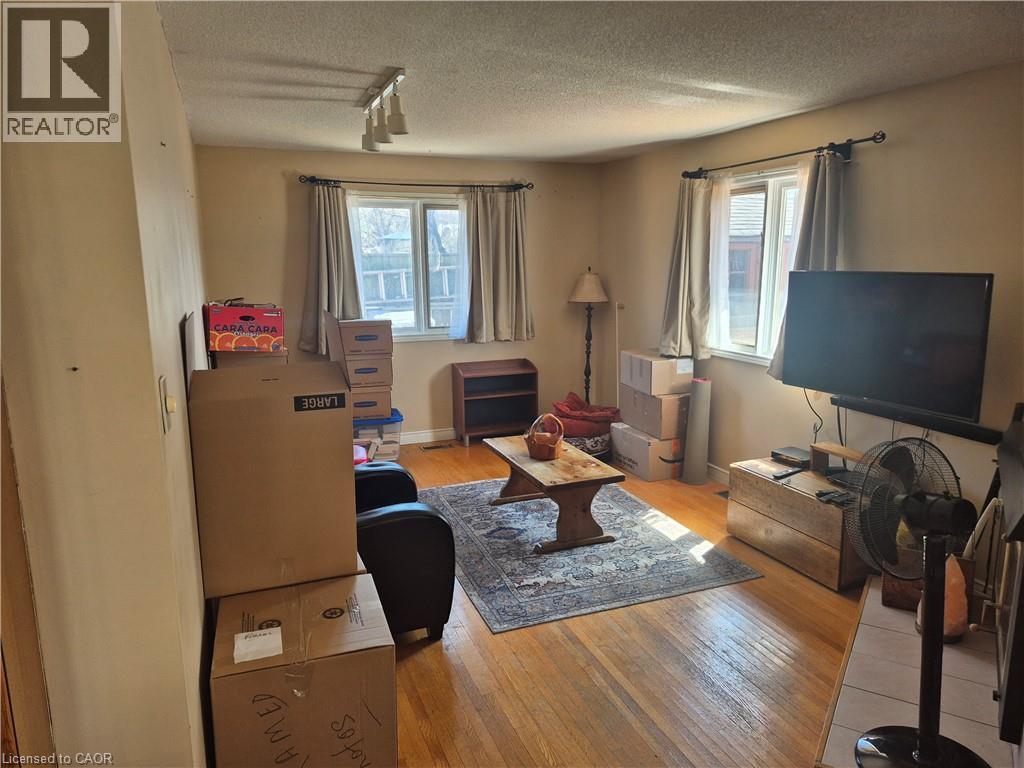 59 Matthew Street E, Kitchener, Ontario  N2B 3B2 - Photo 5 - 40815983