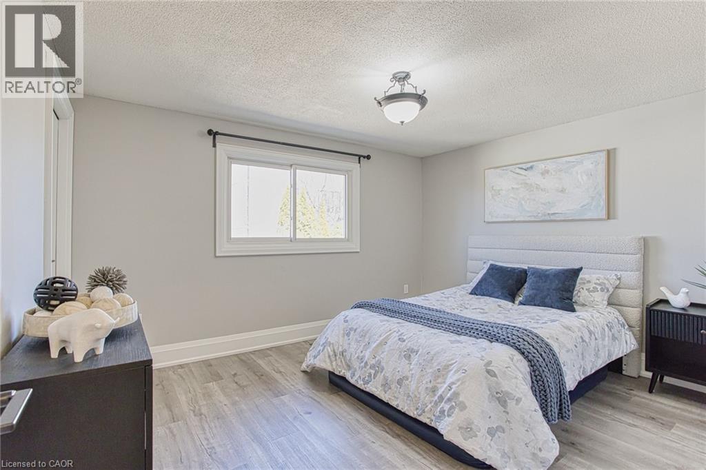 4 Colgate Court, Hamilton, Ontario  L9C 6Z6 - Photo 17 - 40818931