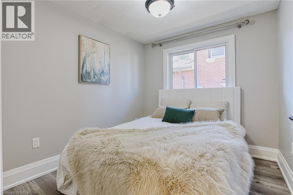 4 Colgate Court, Hamilton, Ontario  L9C 6Z6 - Photo 20 - 40818931