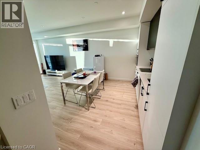 741 King Street W Unit# 707, Kitchener, Ontario  N2G 0E9 - Photo 2 - 40819081