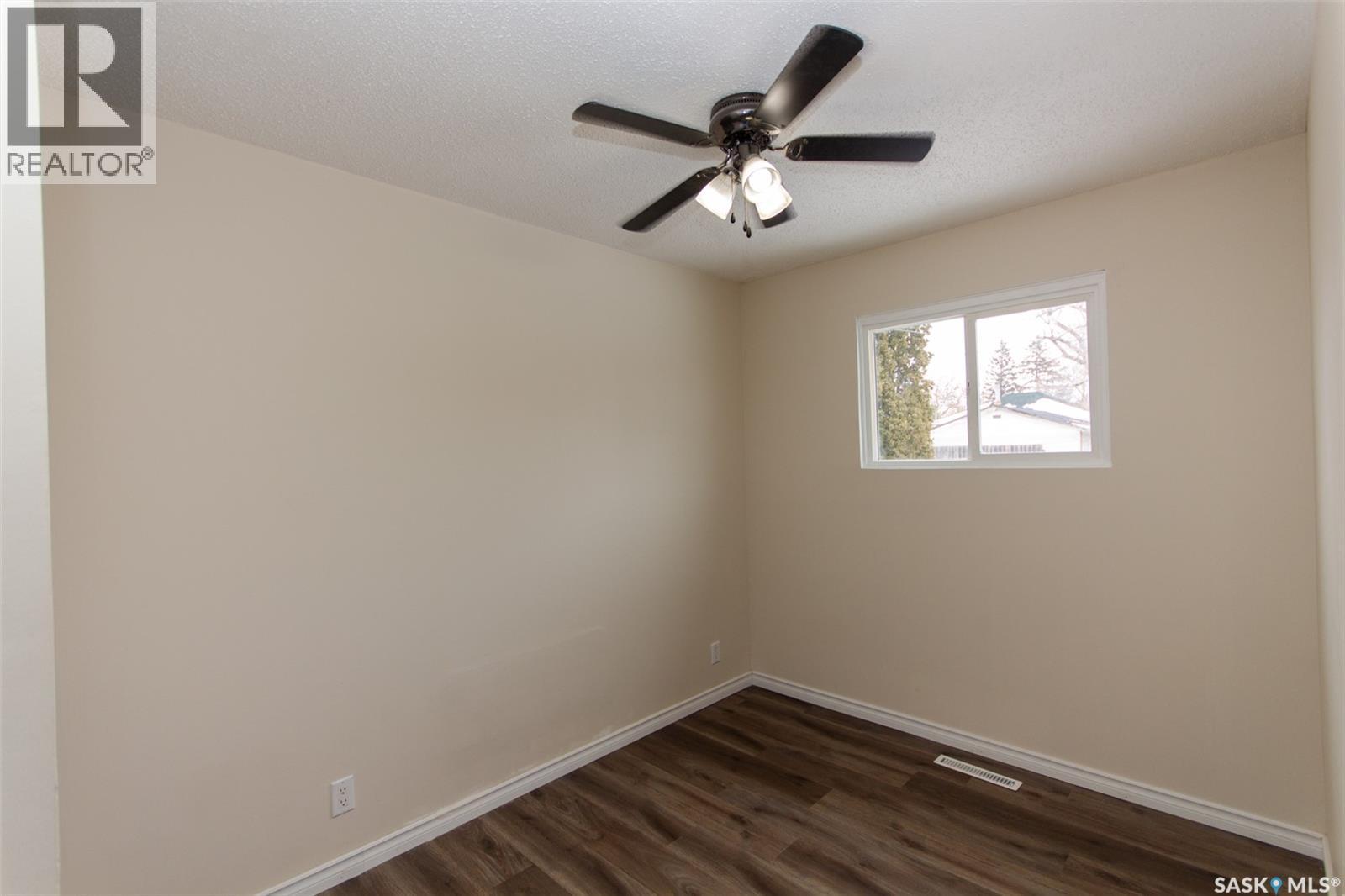 1672 102nd Street, North Battleford, Saskatchewan  S9A 1H1 - Photo 11 - SK032390