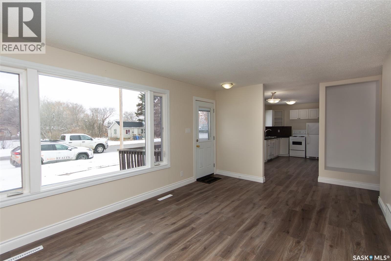 1672 102nd Street, North Battleford, Saskatchewan  S9A 1H1 - Photo 6 - SK032390