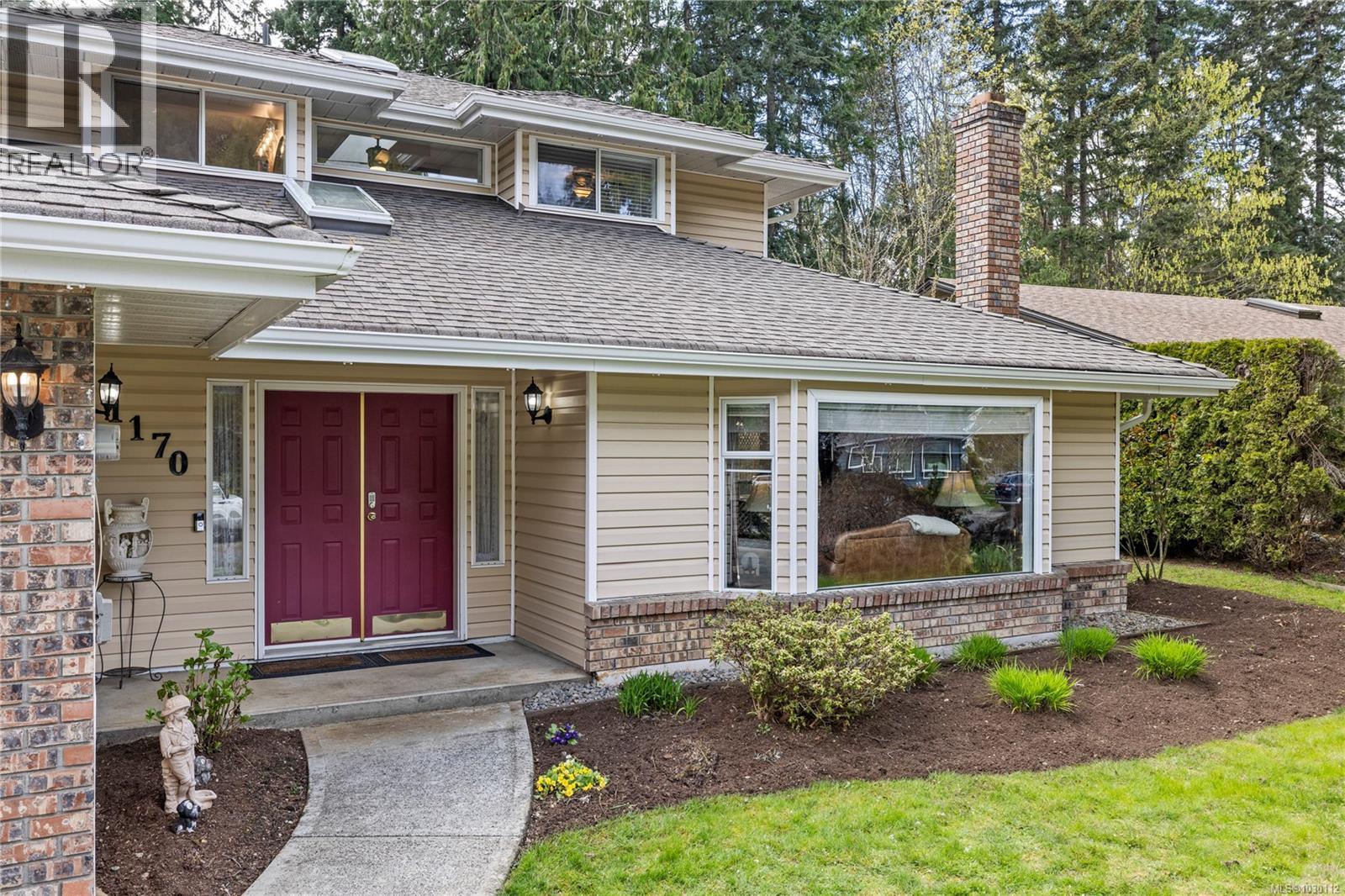 1170 Clubhouse Dr, Qualicum Beach, British Columbia  V9K 1C4 - Photo 12 - 1030112