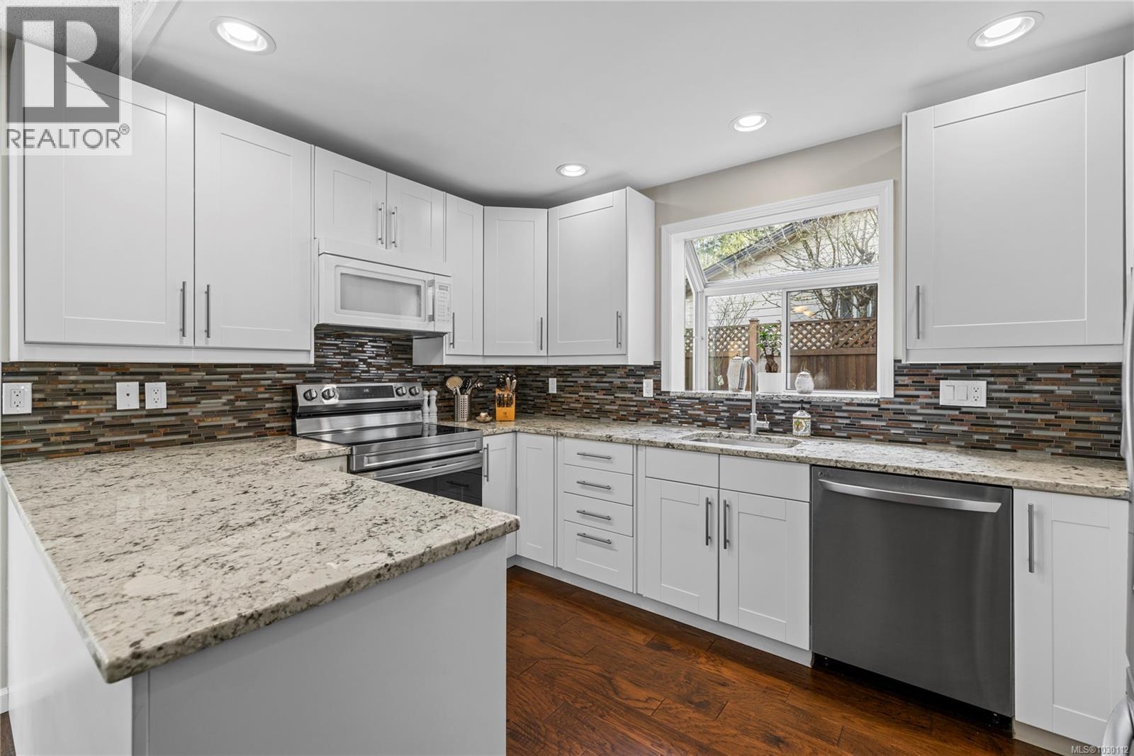 1170 Clubhouse Dr, Qualicum Beach, British Columbia  V9K 1C4 - Photo 4 - 1030112