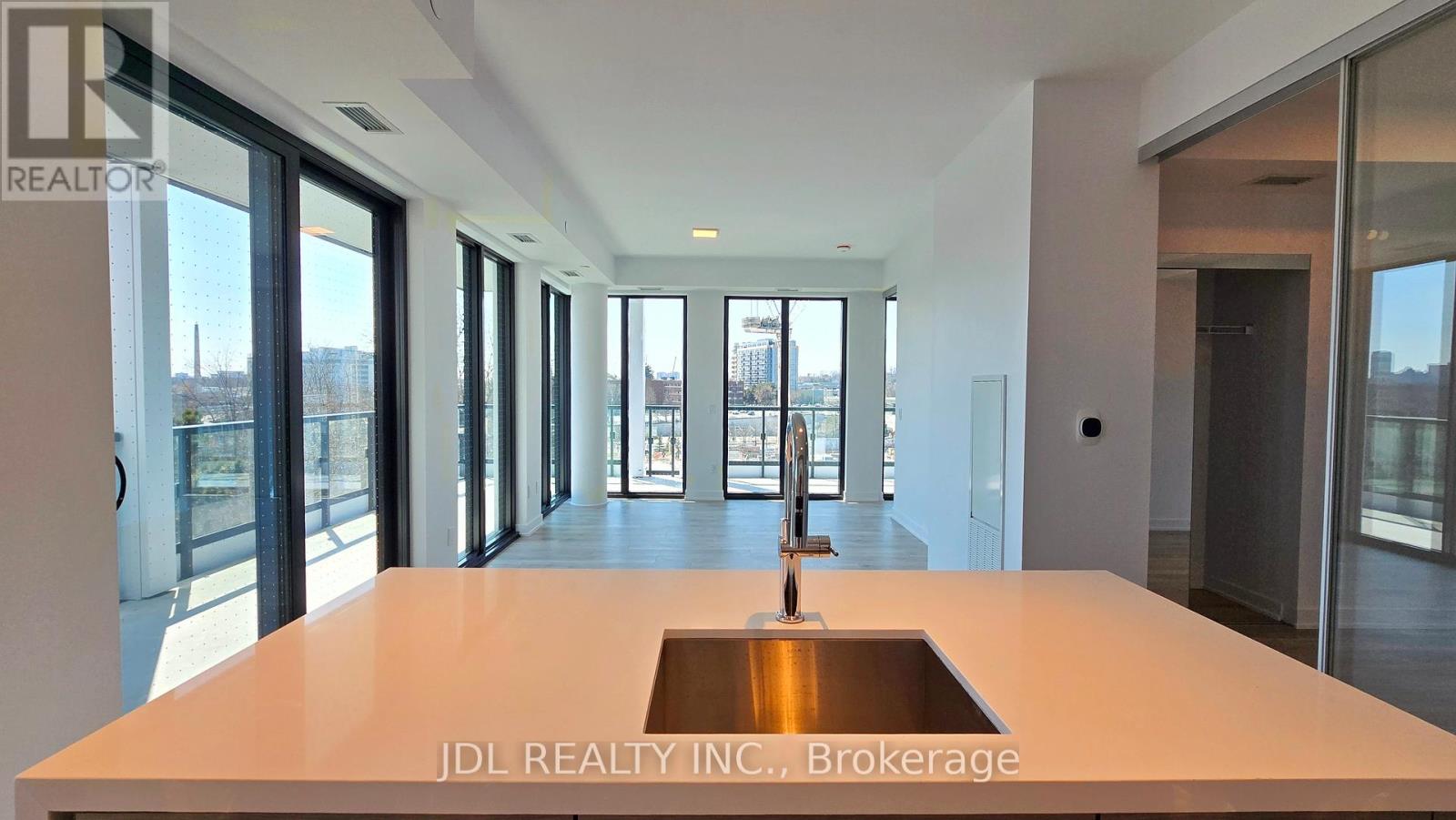 301 - 29 Green Trail Court, Toronto, Ontario  M2K 0J9 - Photo 1 - C12977216