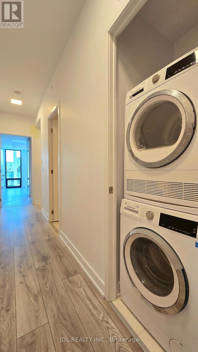 301 - 29 Green Trail Court, Toronto, Ontario  M2K 0J9 - Photo 4 - C12977216