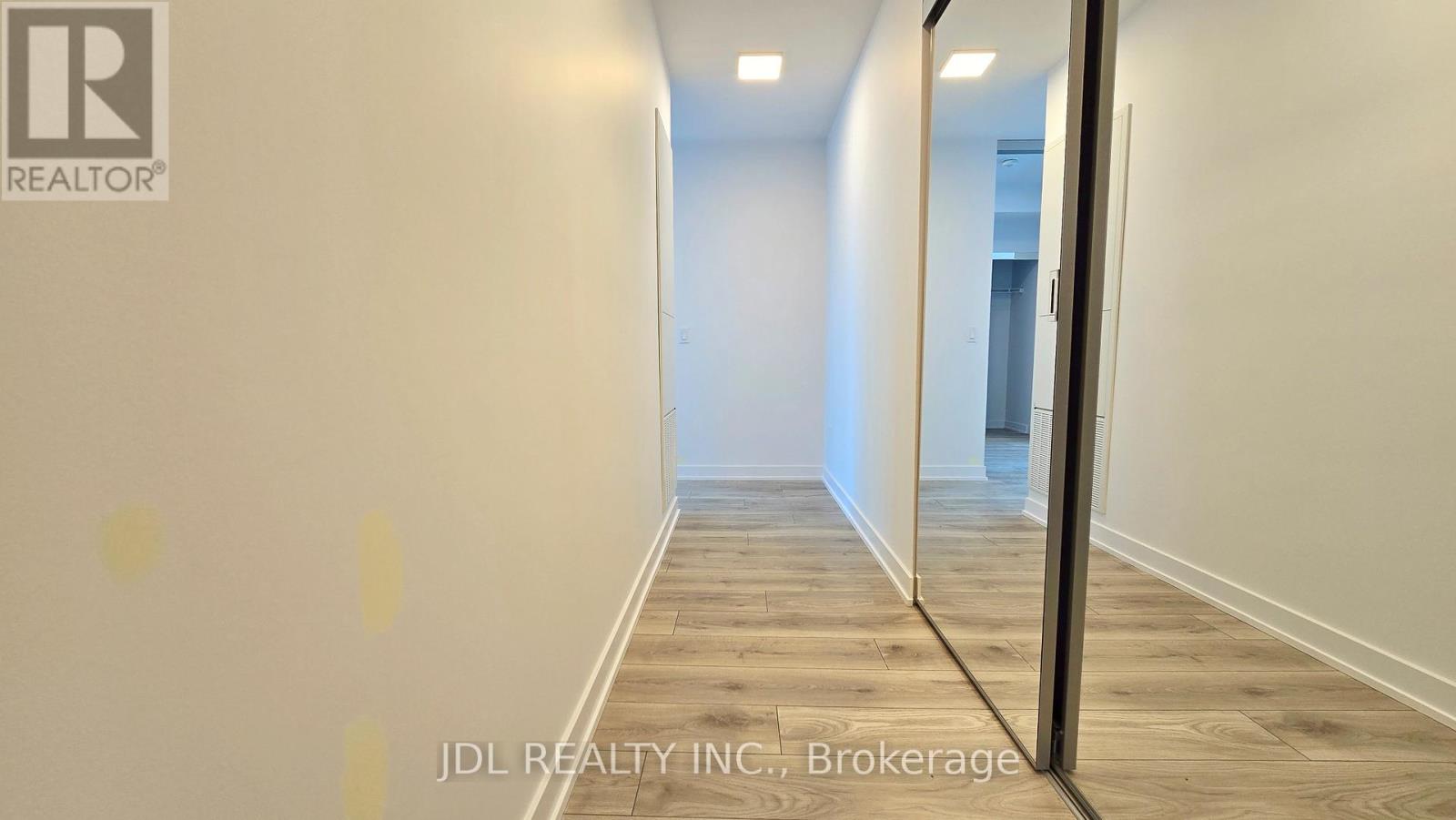 301 - 29 Green Trail Court, Toronto, Ontario  M2K 0J9 - Photo 6 - C12977216