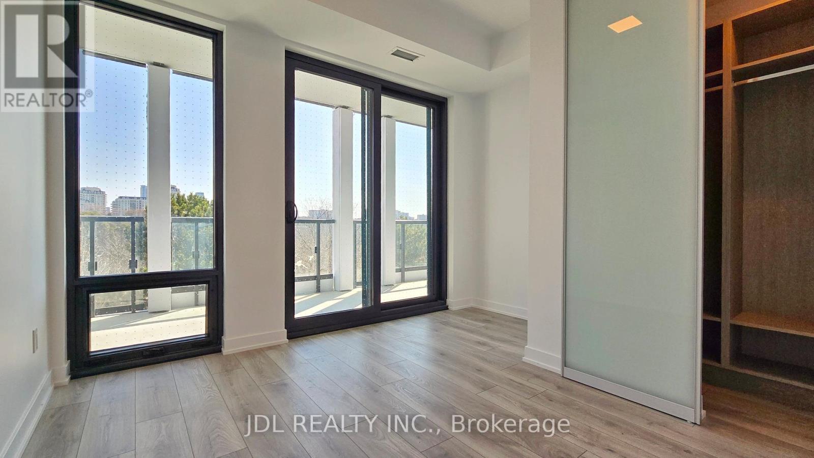 301 - 29 Green Trail Court, Toronto, Ontario  M2K 0J9 - Photo 8 - C12977216