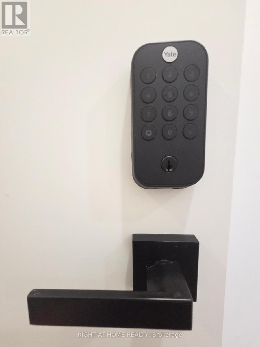 Bf - 55 Camberwell Road, Toronto, Ontario  M6C 3E7 - Photo 6 - C12977228