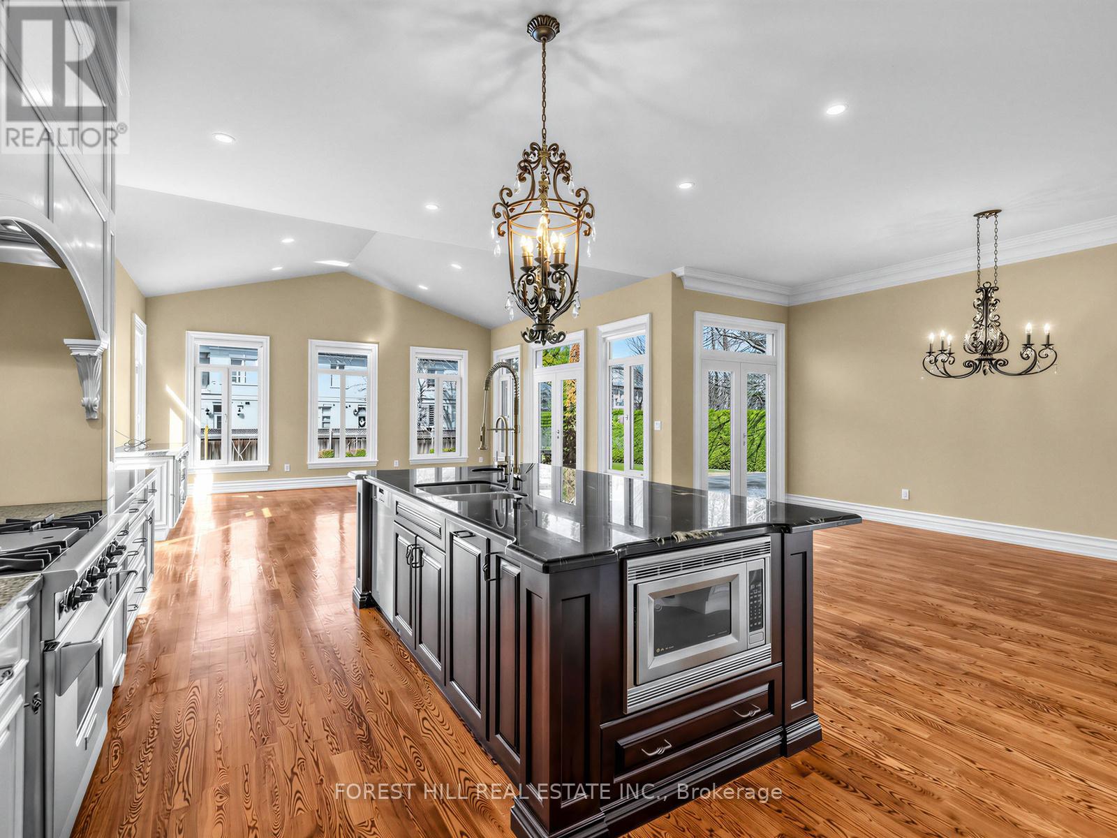 8 Colvestone Road, Toronto, Ontario  M2L 1X3 - Photo 21 - C12977266