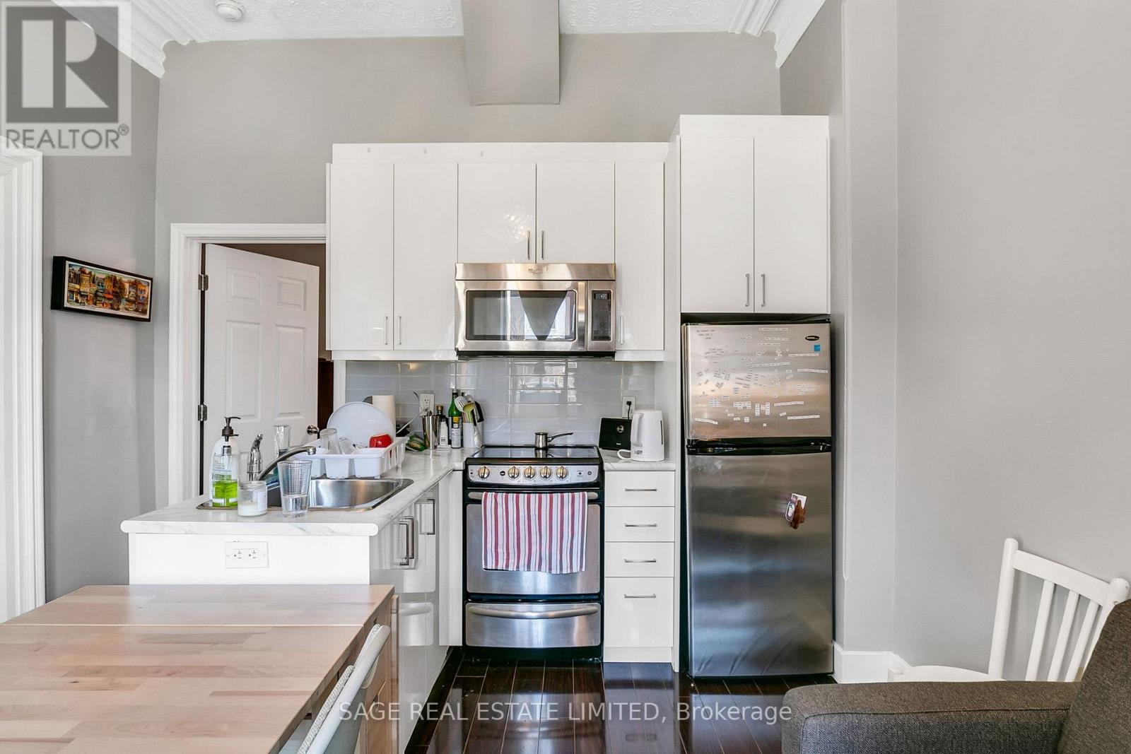 65 Lakeview Avenue, Toronto, Ontario  M6J 3B4 - Photo 12 - C12977270