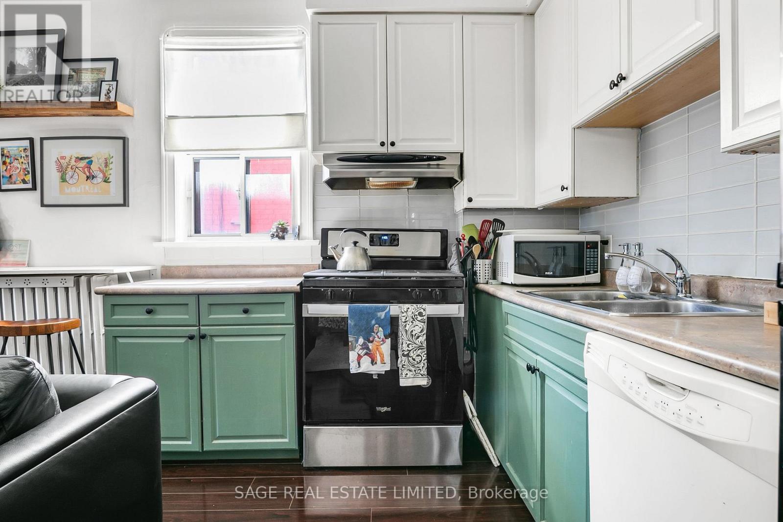 65 Lakeview Avenue, Toronto, Ontario  M6J 3B4 - Photo 8 - C12977270