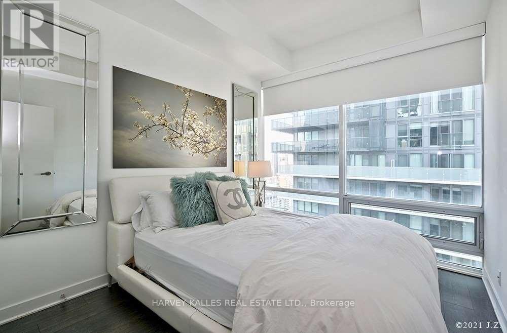 3009 - 15 Grenville Street, Toronto, Ontario  M4Y 1A1 - Photo 11 - C12977340