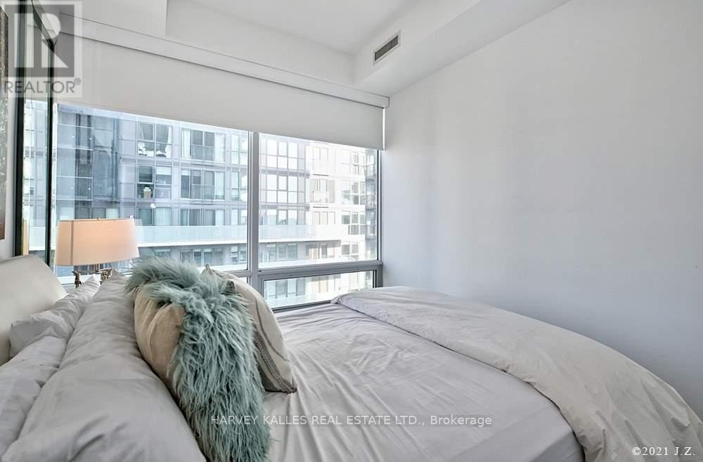 3009 - 15 Grenville Street, Toronto, Ontario  M4Y 1A1 - Photo 12 - C12977340
