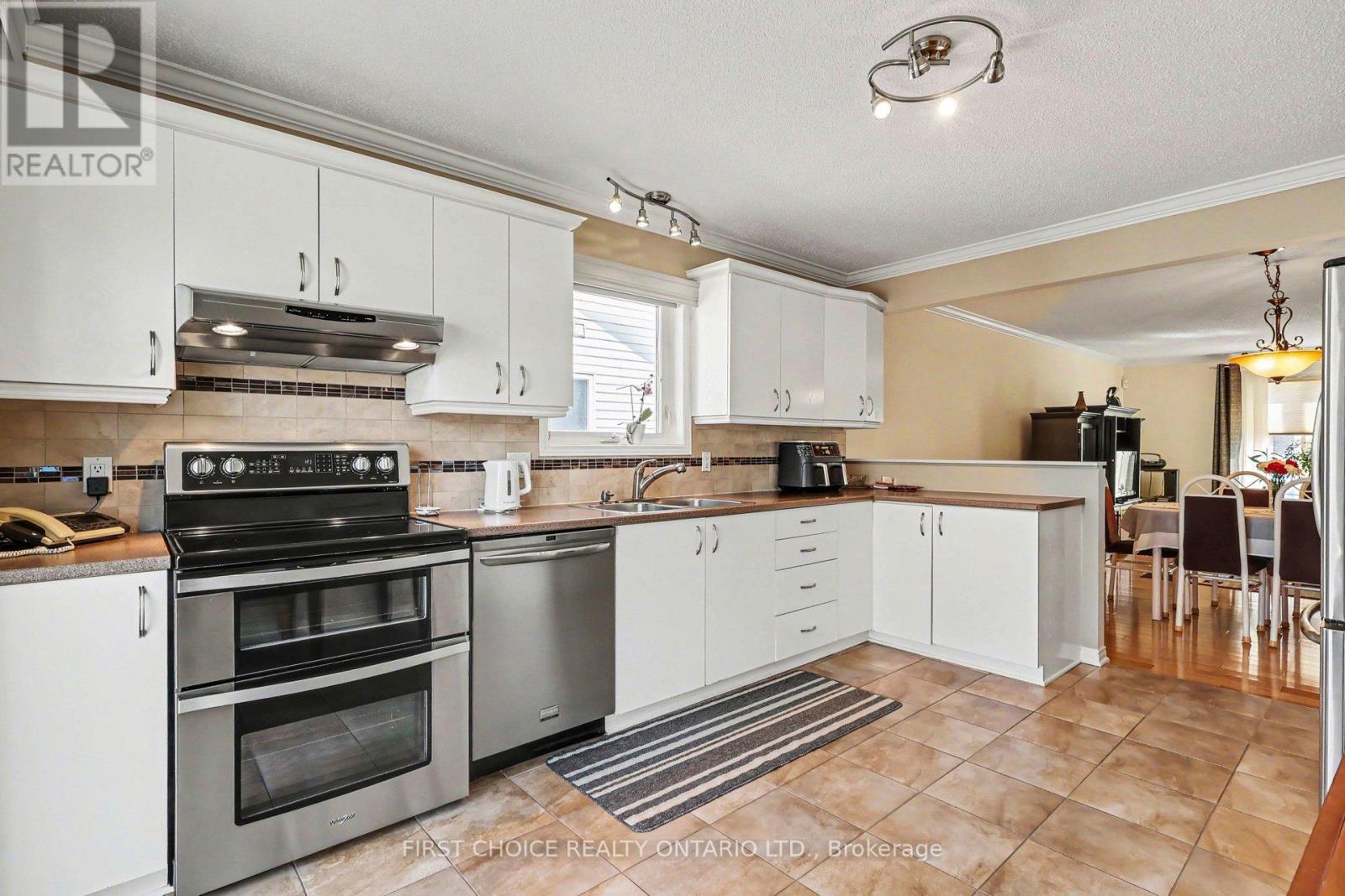 3395 Descotes Circle, Clarence-Rockland, Ontario  K4K 1A8 - Photo 10 - X12977192