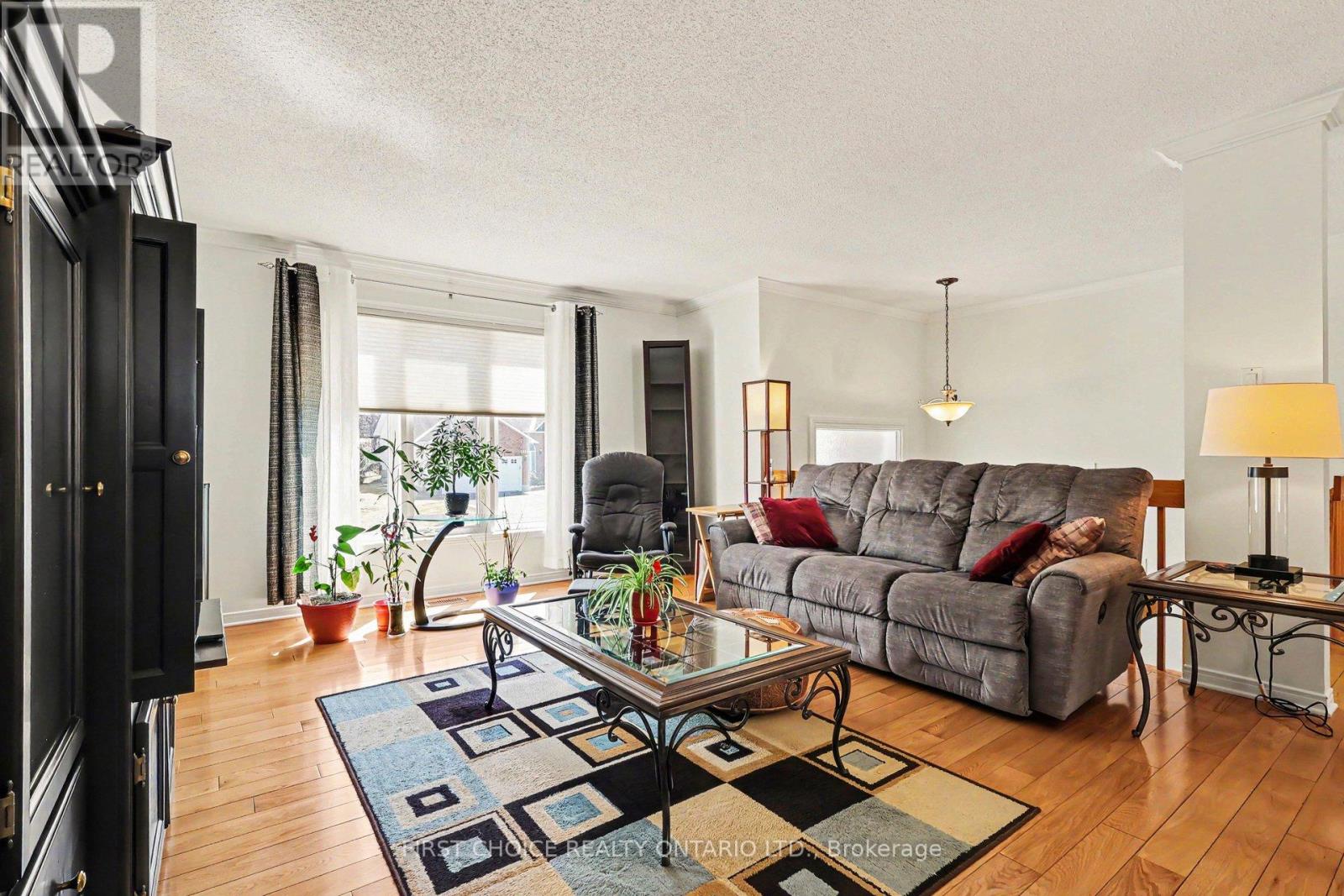 3395 Descotes Circle, Clarence-Rockland, Ontario  K4K 1A8 - Photo 3 - X12977192