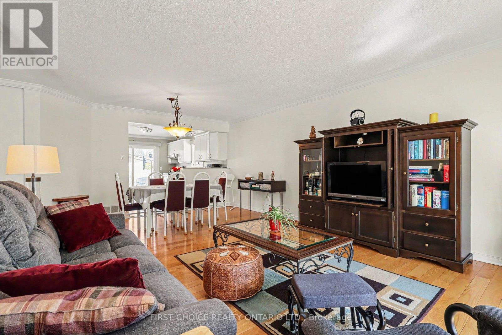 3395 Descotes Circle, Clarence-Rockland, Ontario  K4K 1A8 - Photo 5 - X12977192