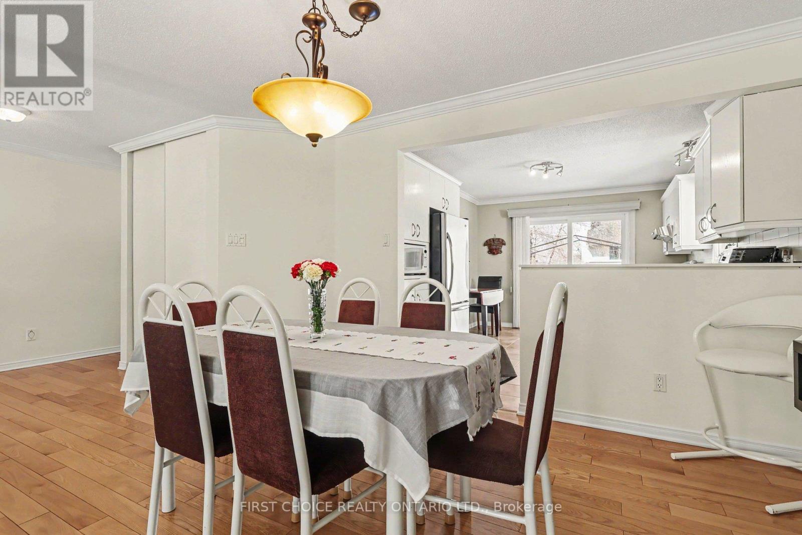 3395 Descotes Circle, Clarence-Rockland, Ontario  K4K 1A8 - Photo 6 - X12977192