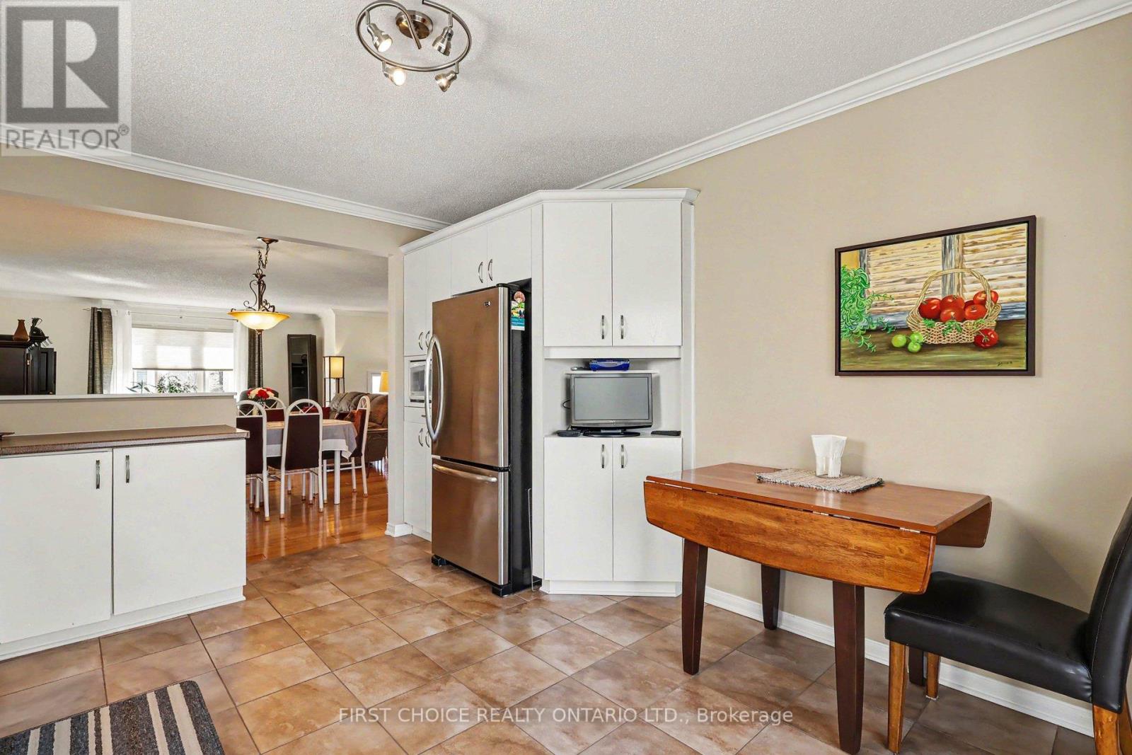 3395 Descotes Circle, Clarence-Rockland, Ontario  K4K 1A8 - Photo 9 - X12977192