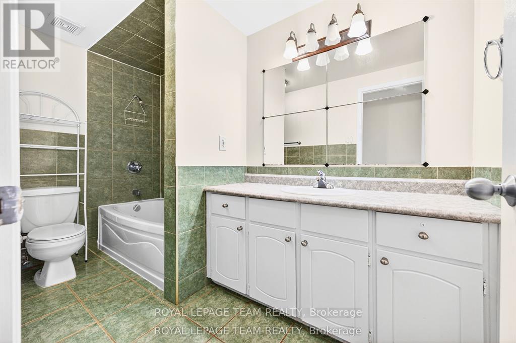 2 - 13 Bertona Street, Ottawa, Ontario  K2G 0W3 - Photo 29 - X12977252