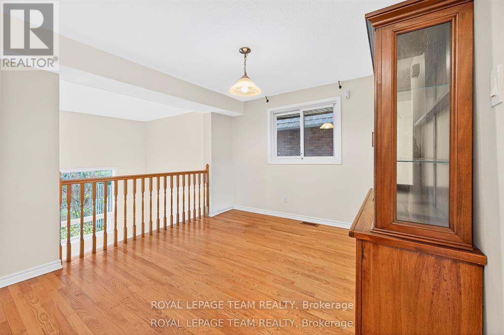 2 - 13 Bertona Street, Ottawa, Ontario  K2G 0W3 - Photo 5 - X12977252