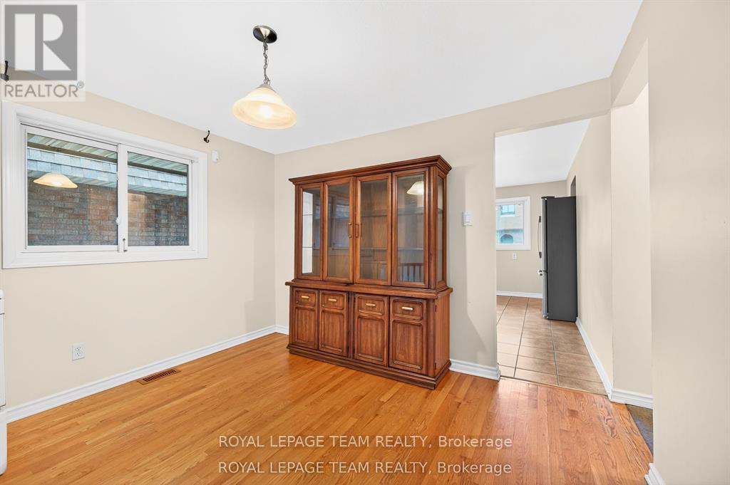 2 - 13 Bertona Street, Ottawa, Ontario  K2G 0W3 - Photo 8 - X12977252