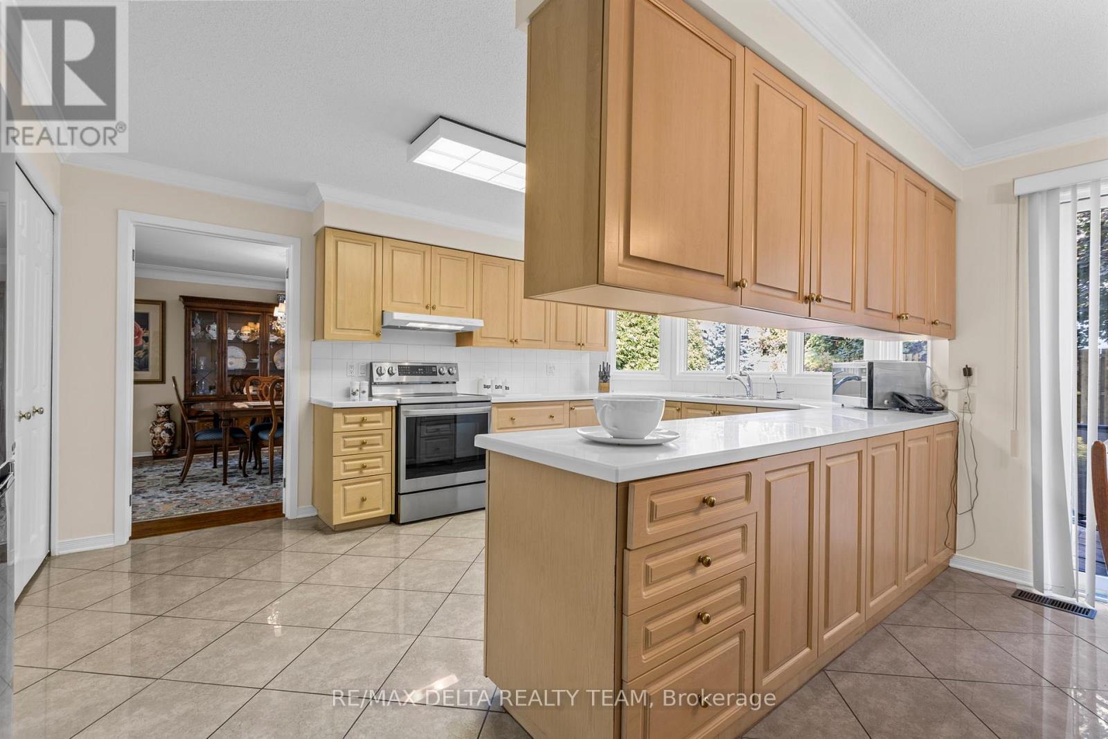 11 Garand Place, Ottawa, Ontario  K1H 8M1 - Photo 10 - X12977316