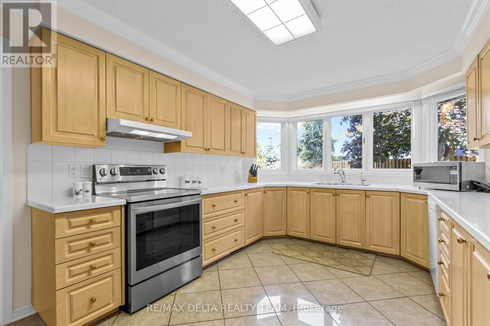 11 Garand Place, Ottawa, Ontario  K1H 8M1 - Photo 11 - X12977316