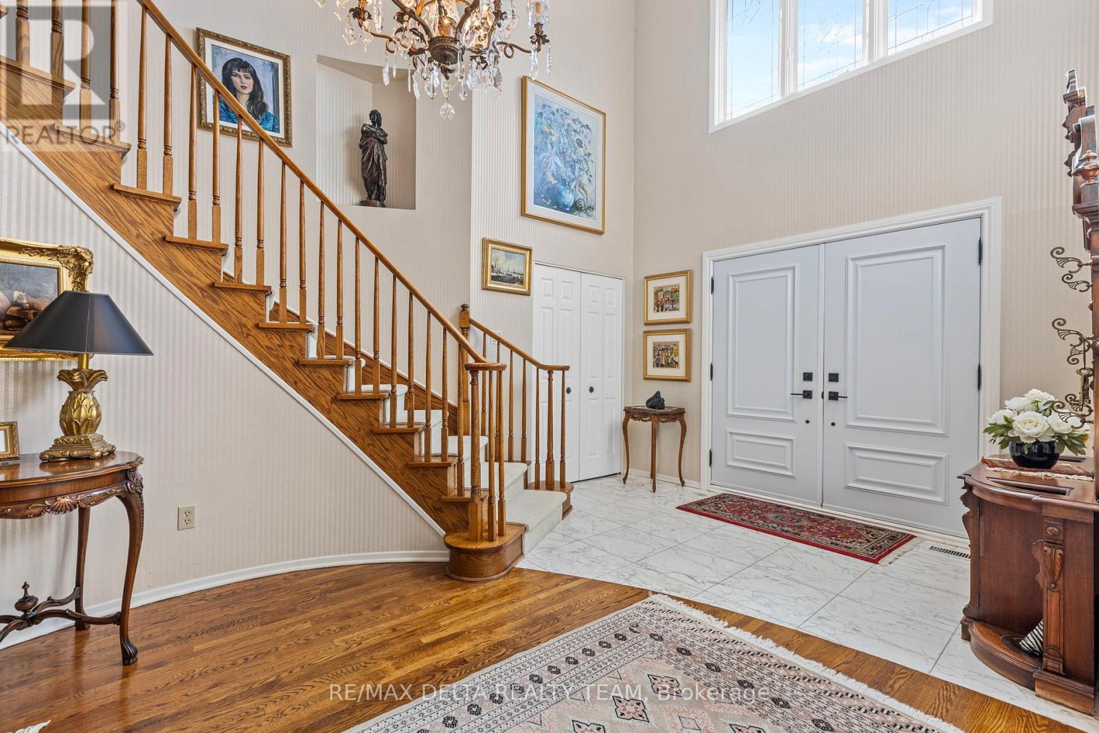 11 Garand Place, Ottawa, Ontario  K1H 8M1 - Photo 3 - X12977316