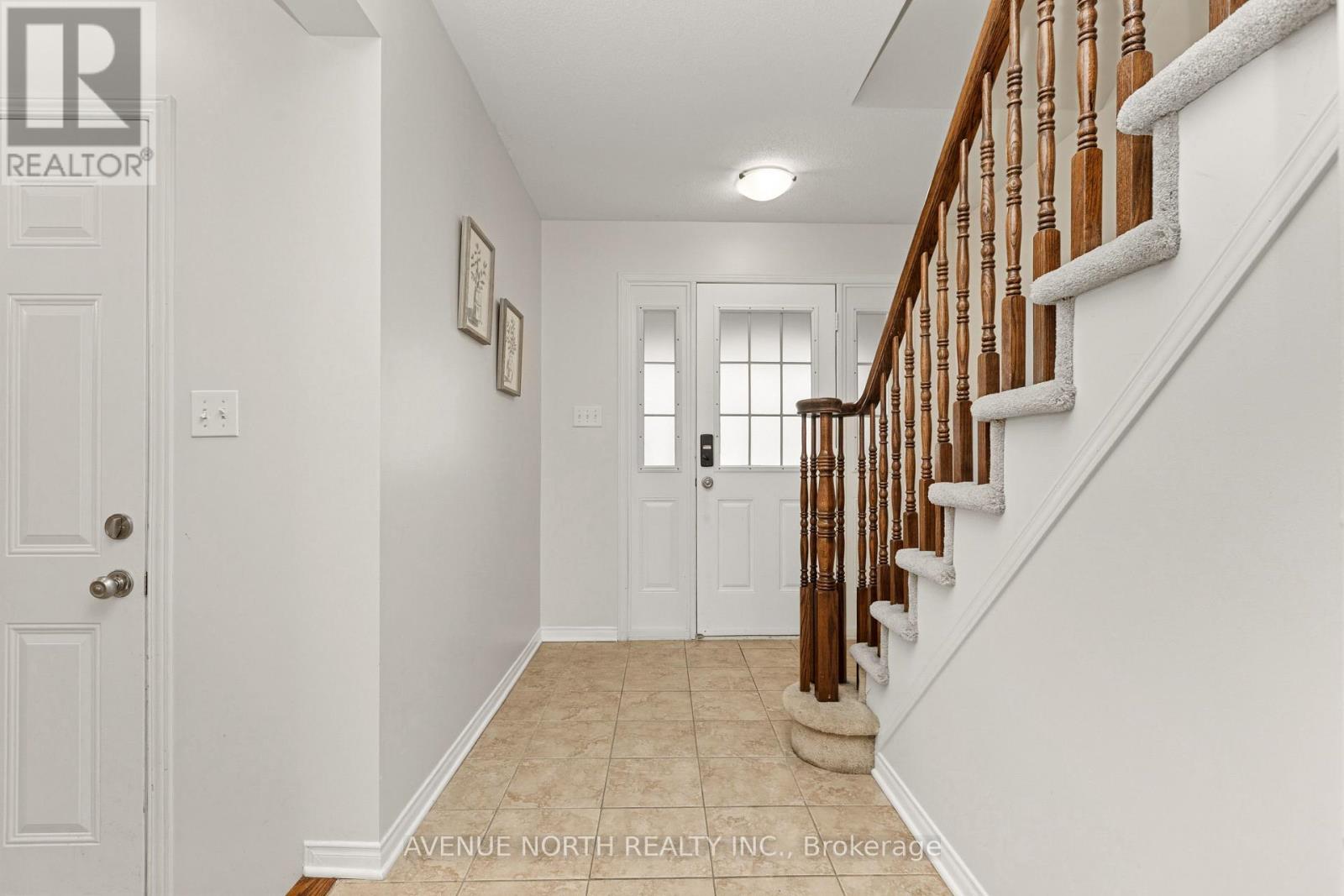 402 Ashbourne Crescent, Ottawa, Ontario  K2J 0H7 - Photo 2 - X12977318