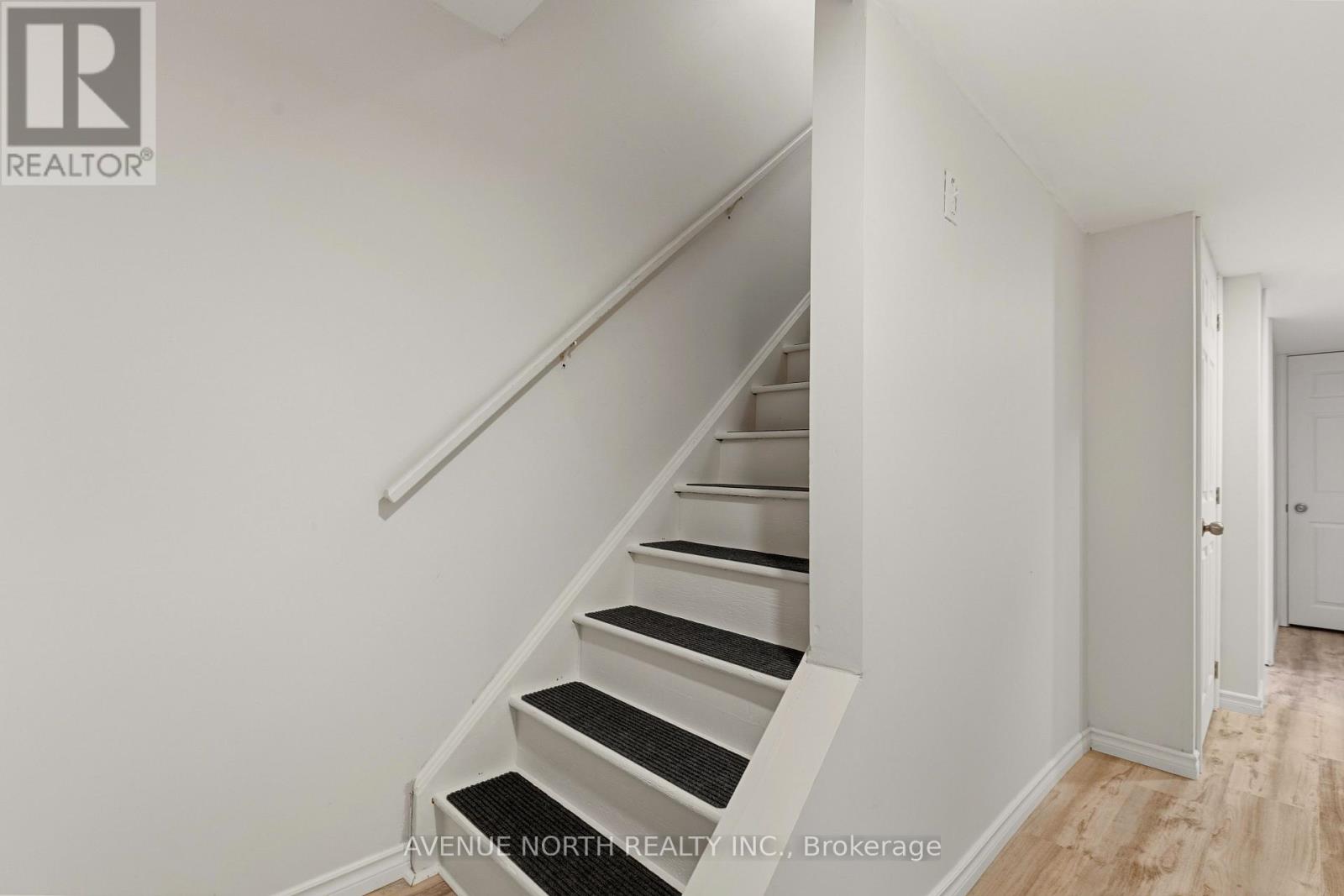 402 Ashbourne Crescent, Ottawa, Ontario  K2J 0H7 - Photo 30 - X12977318