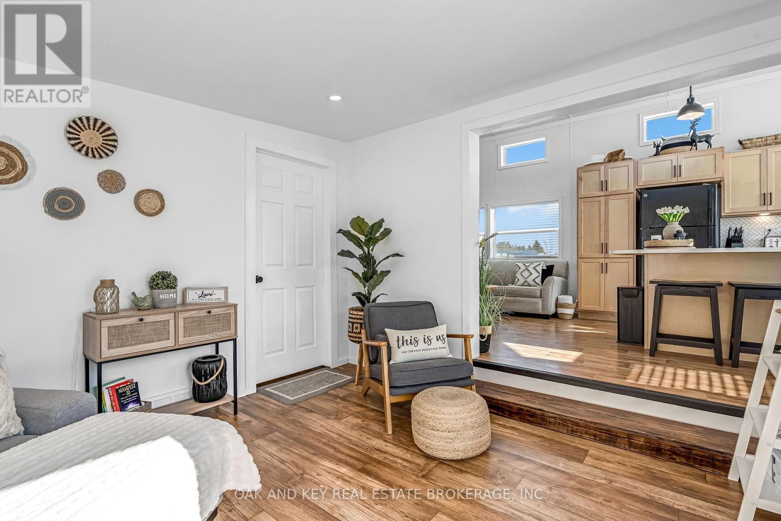 203 - 4838 Switzer Drive, Southwest Middlesex, Ontario  N0L 1A0 - Photo 6 - X12977324