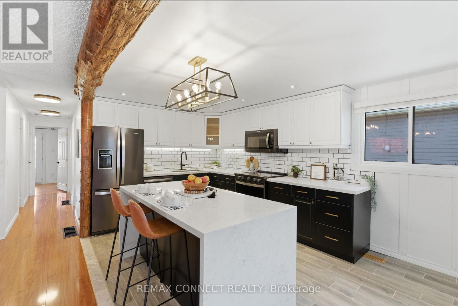 1202 Norman Court, Oshawa, Ontario  L1H 7X2 - Photo 8 - E12977292