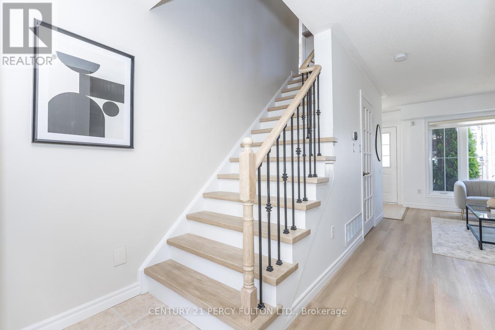 47 Harrongate Place, Whitby, Ontario  L1R 3E4 - Photo 16 - E12977330